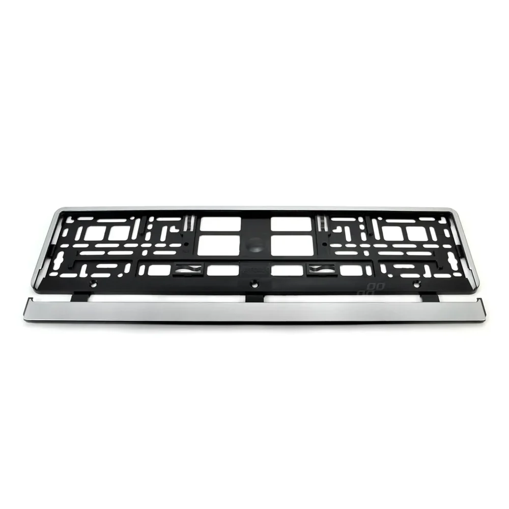 Podložka pod SPZ - se stříbrným obvodem / L AMIO 01163
