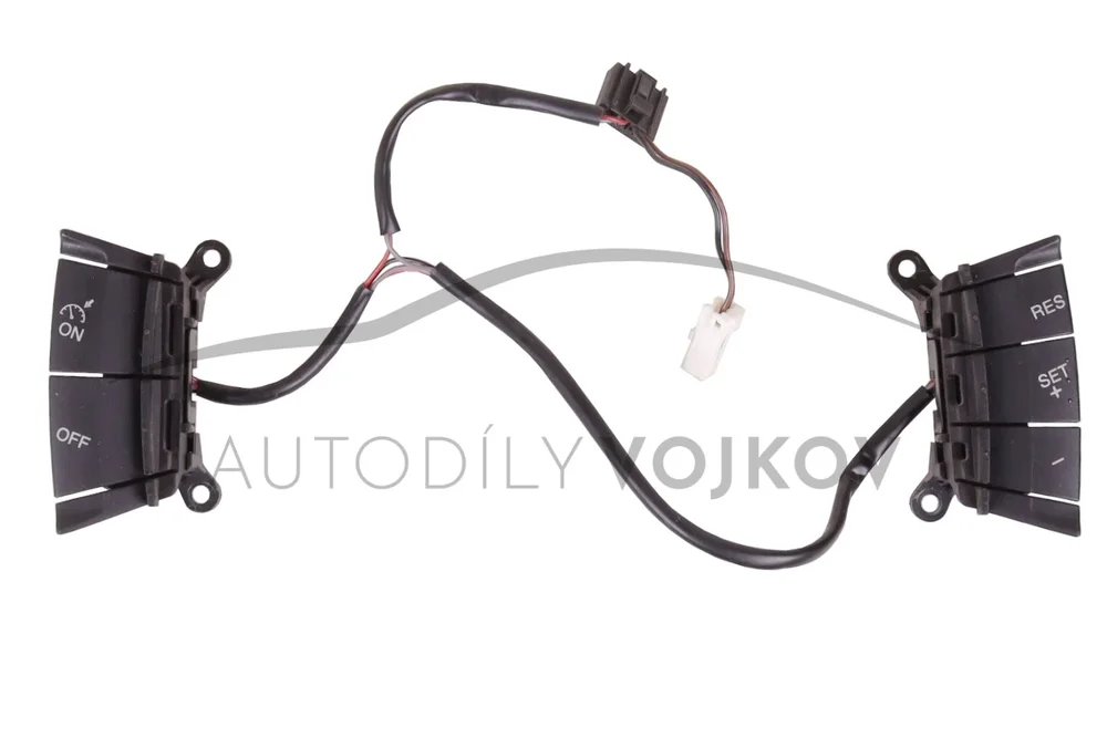 Multifunkce volantu 4M5T-9E740-AA v:115718 Multifunkce volantu 4M5T-9E740-AA v:115718